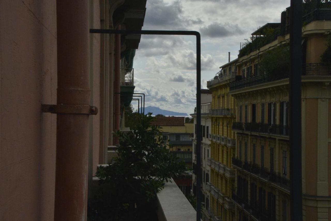 2 Camere Con Pianoforte Napoli Bagian luar foto
