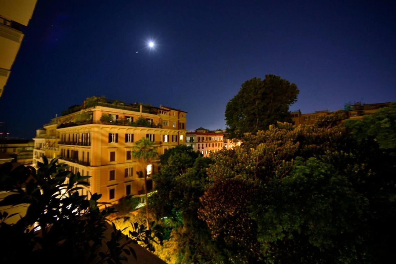2 Camere Con Pianoforte Napoli Bagian luar foto