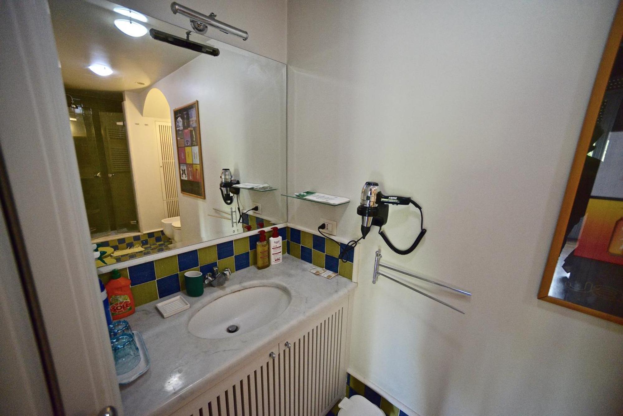 2 Camere Con Pianoforte Napoli Bagian luar foto