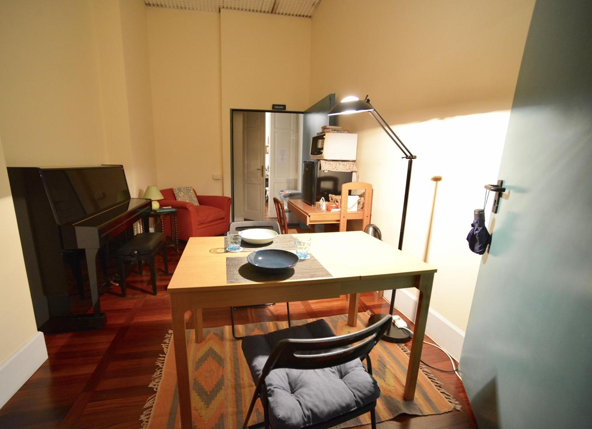 2 Camere Con Pianoforte Napoli Bagian luar foto